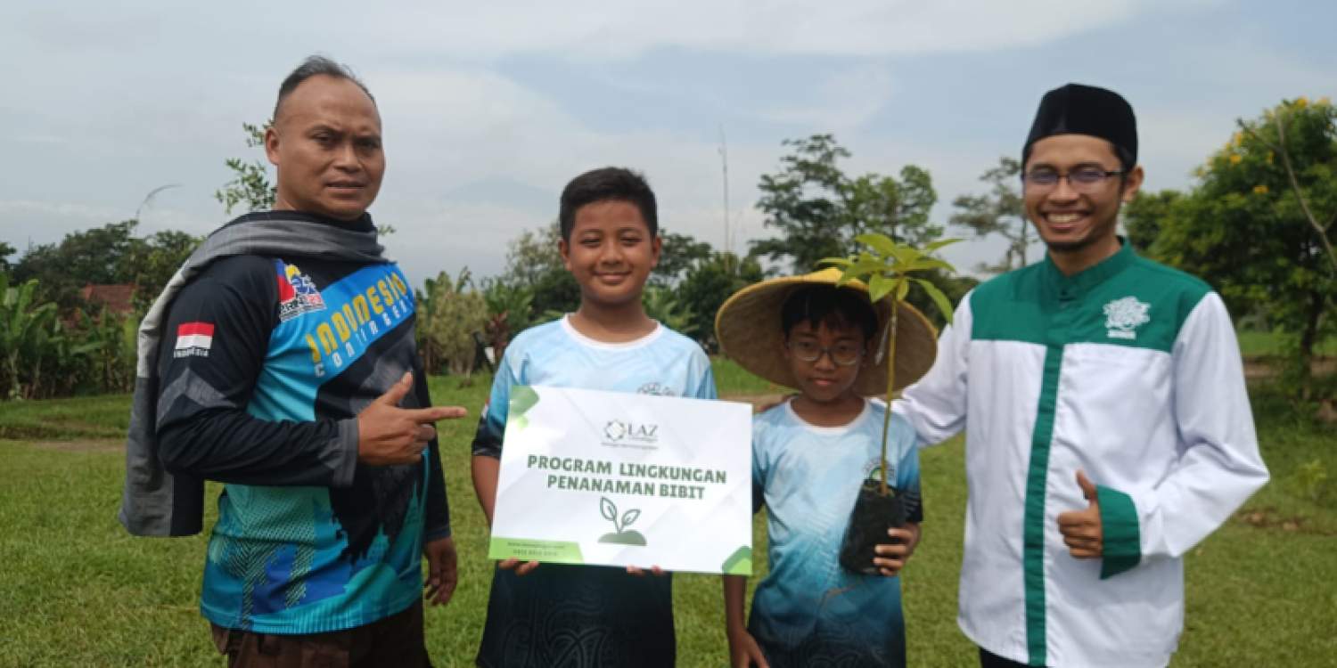LAZ Ummul Quro Bogor Dukung Kemah Pramuka “PELITA”, Tanam 500 Bibit Pohon di Bogor