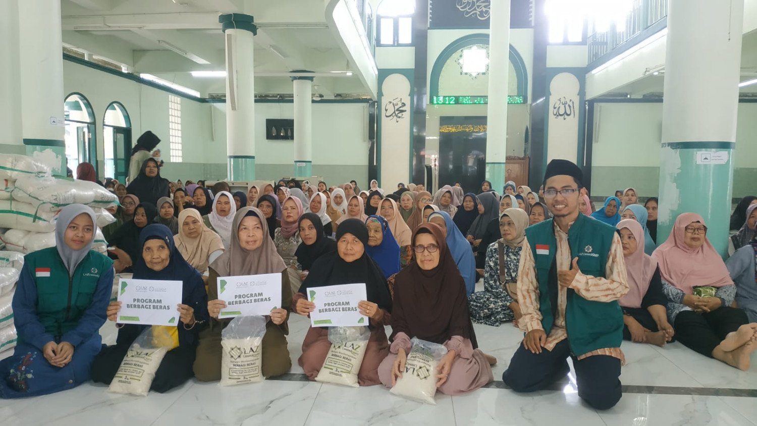 Peduli Sesama, LAZ Ummul Quro Bogor Salurkan Bantuan Beras ke 500 Warga