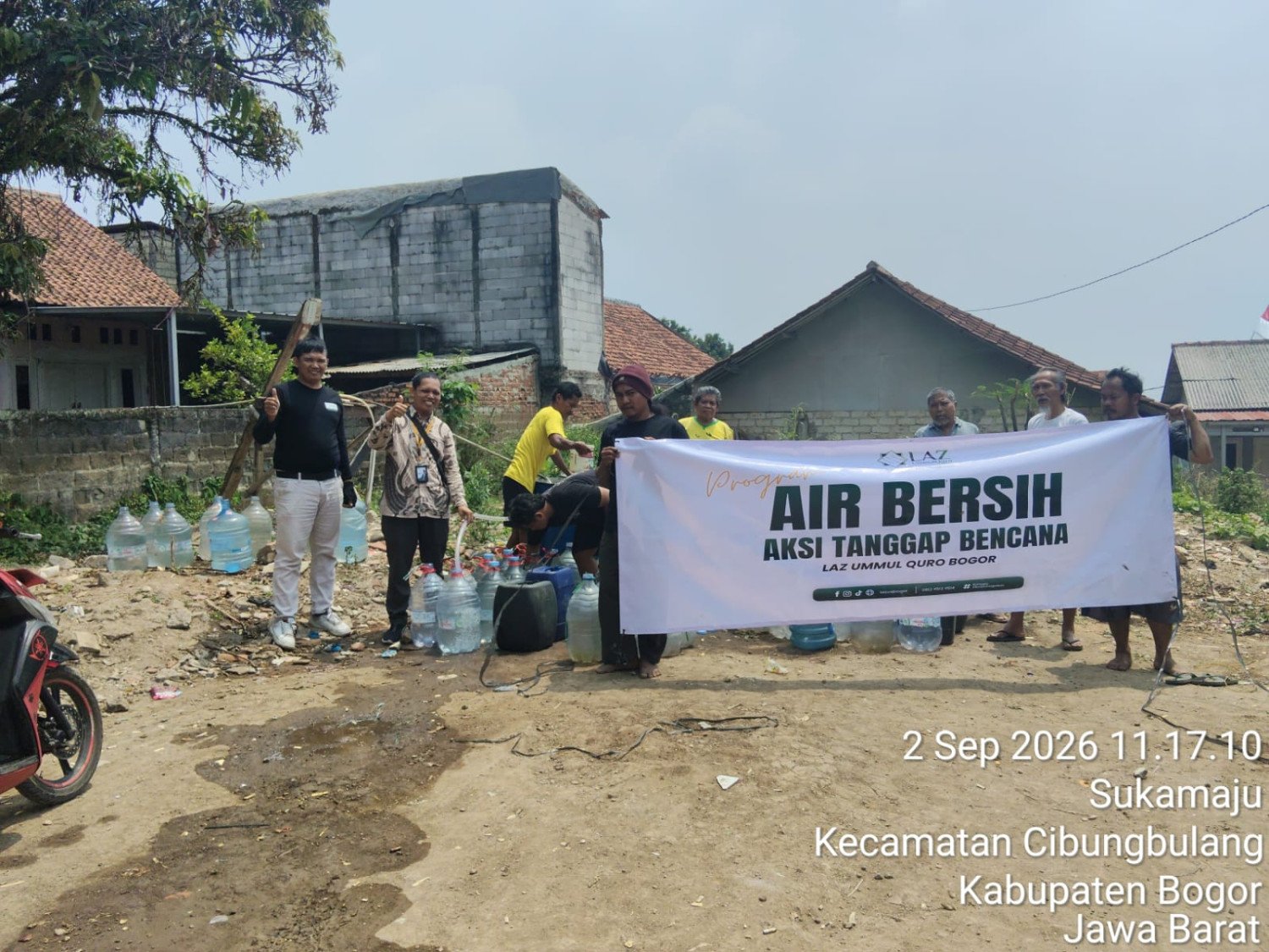 Atasi Krisis Air Akibat El Nino, LAZ Ummul Quro Bogor Salurkan 8.000 Liter Air Bersih di Cibungbulang